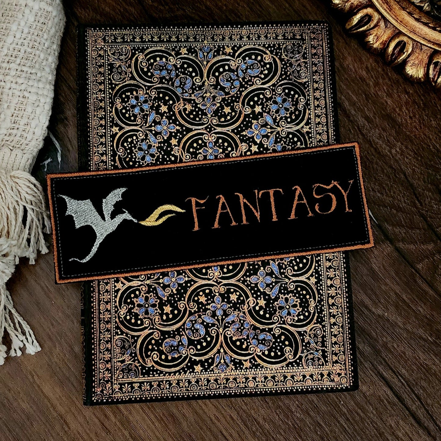 Marque-pages brodé « Fantasy »