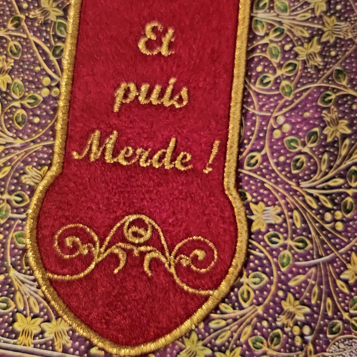 Marque-page brodé « Et puis Merde ! »