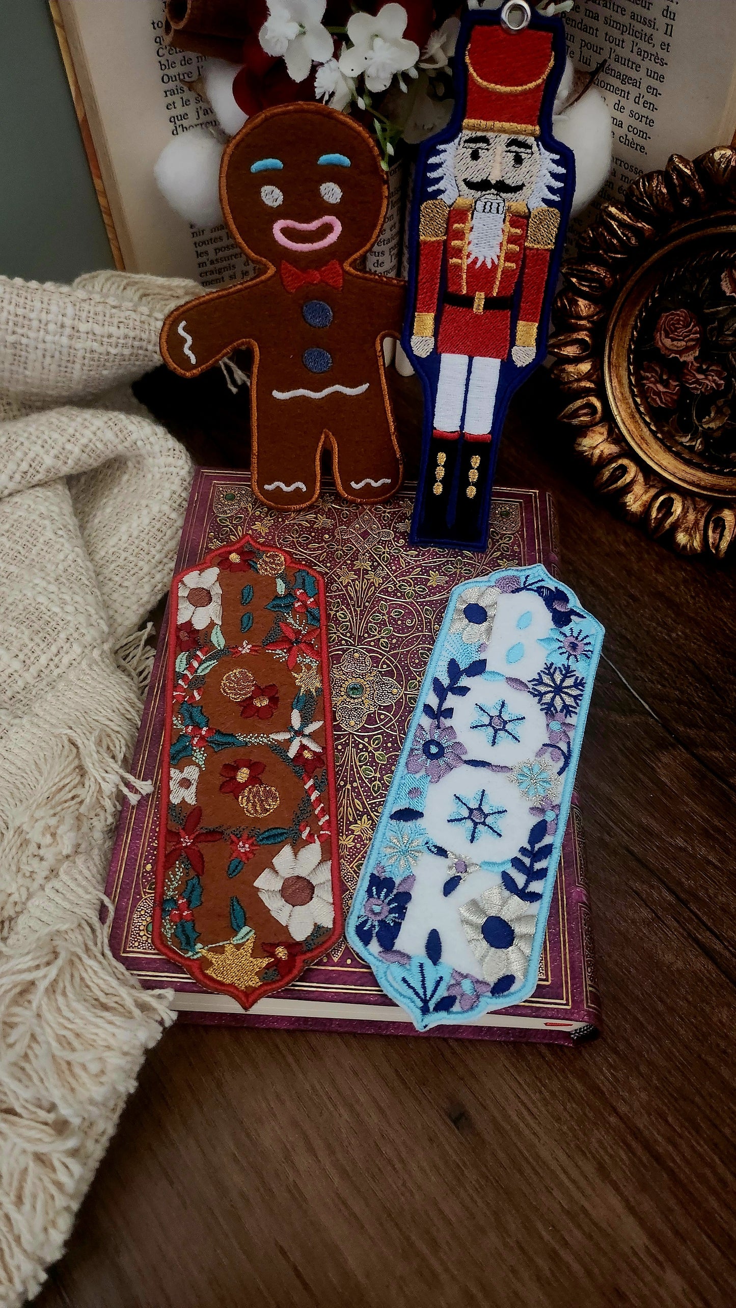 Marque-pages brodé « Hiver »