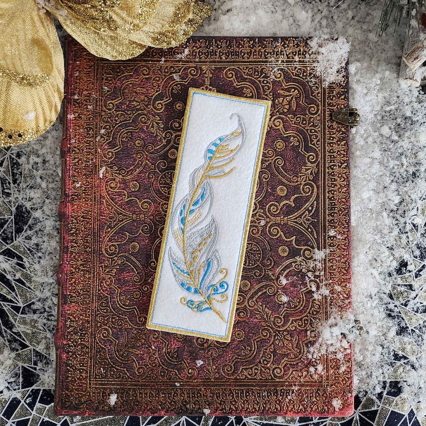 Marque-pages brodé « Plume »