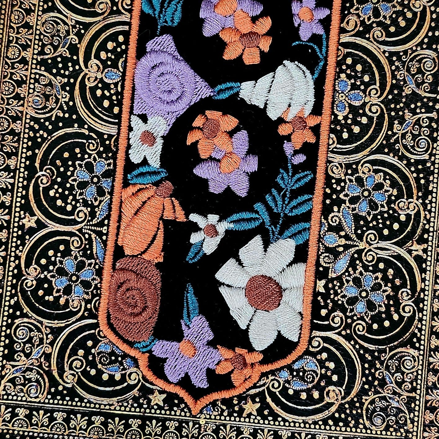 Marque-pages brodé « Automne »