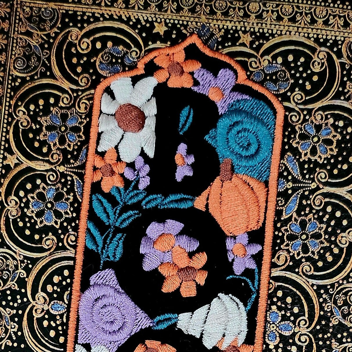 Marque-pages brodé « Automne »