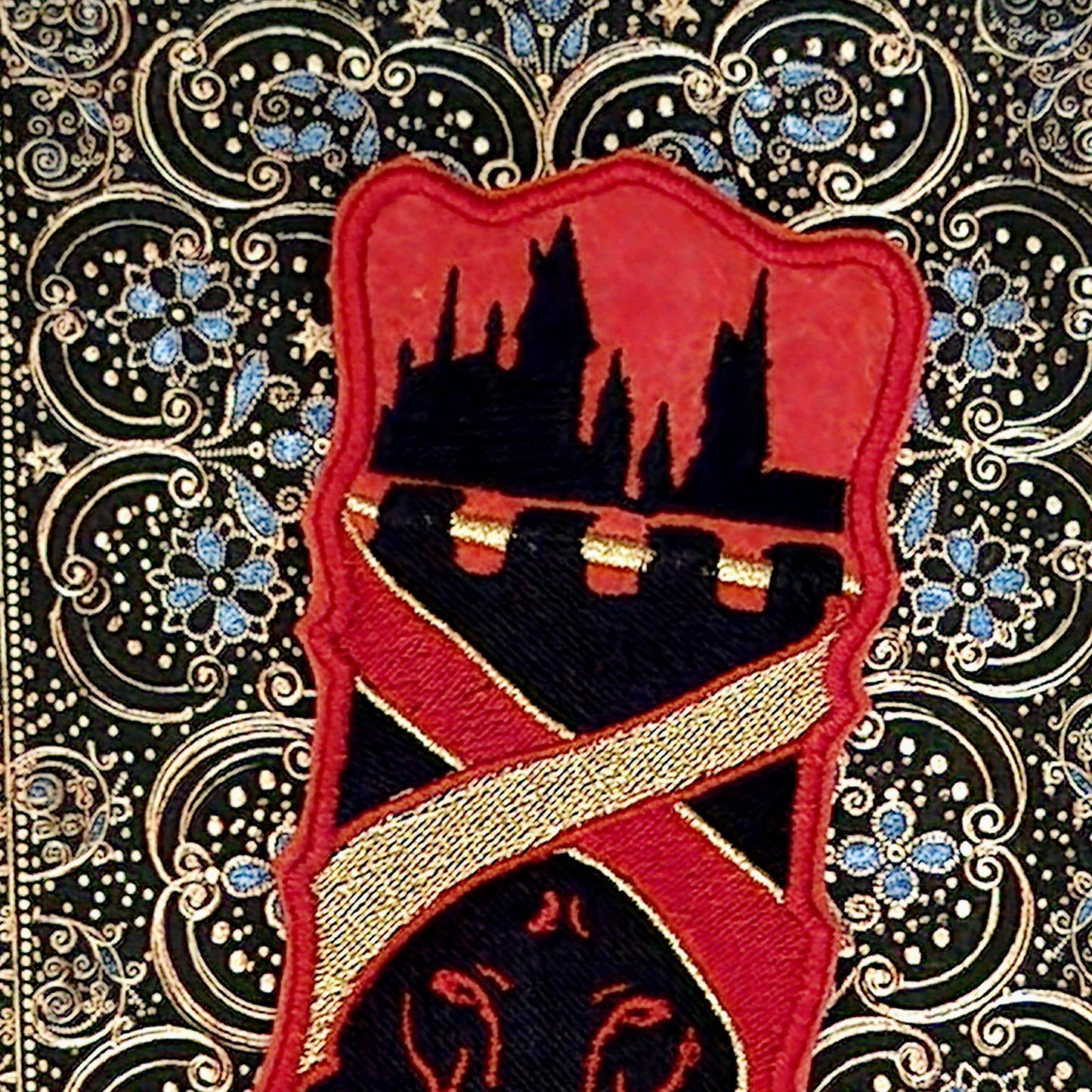 Marque-pages brodé « Gryffondor »