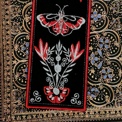 Marque-pages brodé « Red Papilio »