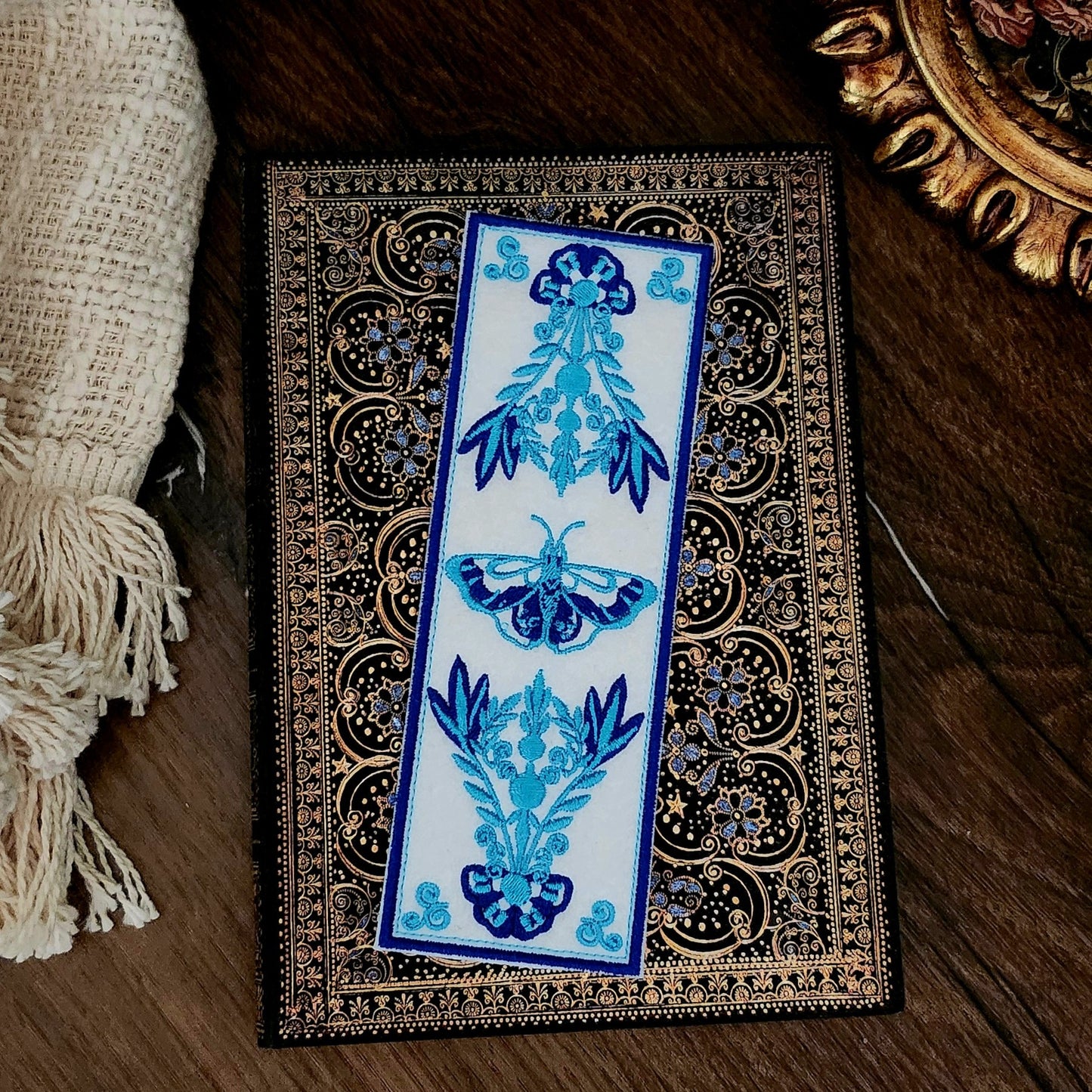 Marque-pages brodé « Blue Papilio »