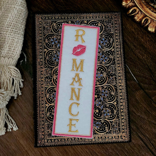 Marque-pages brodé « Romance »