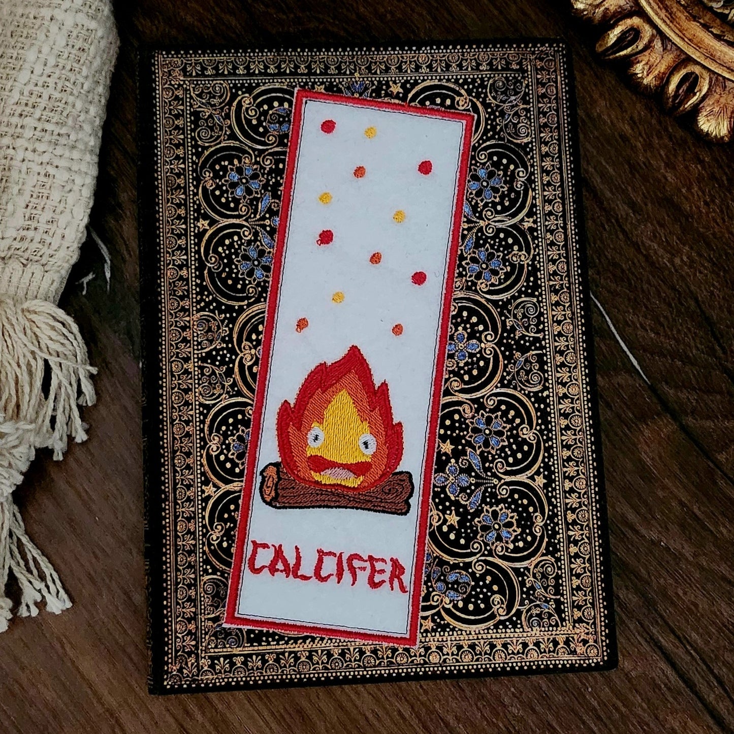 Marque-pages brodé « Calcifer »
