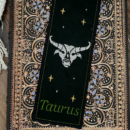 Marque-pages brodé « Taureau »