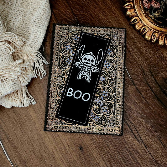 Marque-pages brodé « Stitch Halloween »