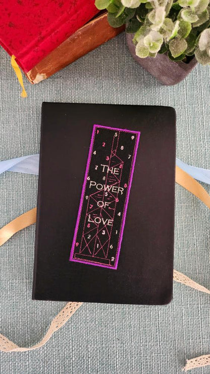 Marque-page brodé  « Power of love Tome 2  » de Raquel Hab (Copie)