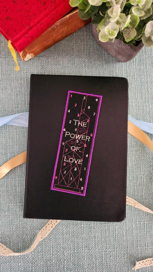 Marque-page brodé  « Power of love Tome 2  » de Raquel Hab (Copie)