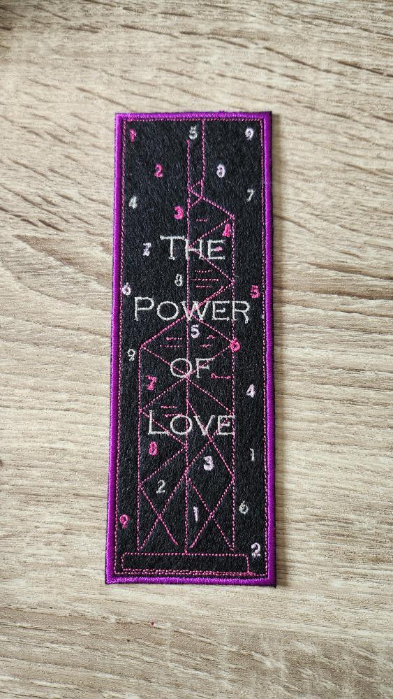 Marque-page brodé  « Power of love Tome 2  » de Raquel Hab (Copie)