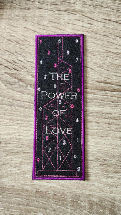 Marque-page brodé  « Power of love Tome 2  » de Raquel Hab (Copie)