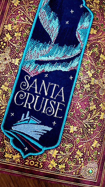 Marque-page brodé  « Santa Cruise » de Flora Peony