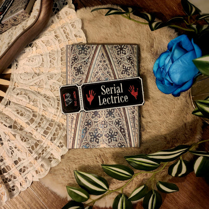 Marque-pages brodé « Serial Lectrice Ticket »
