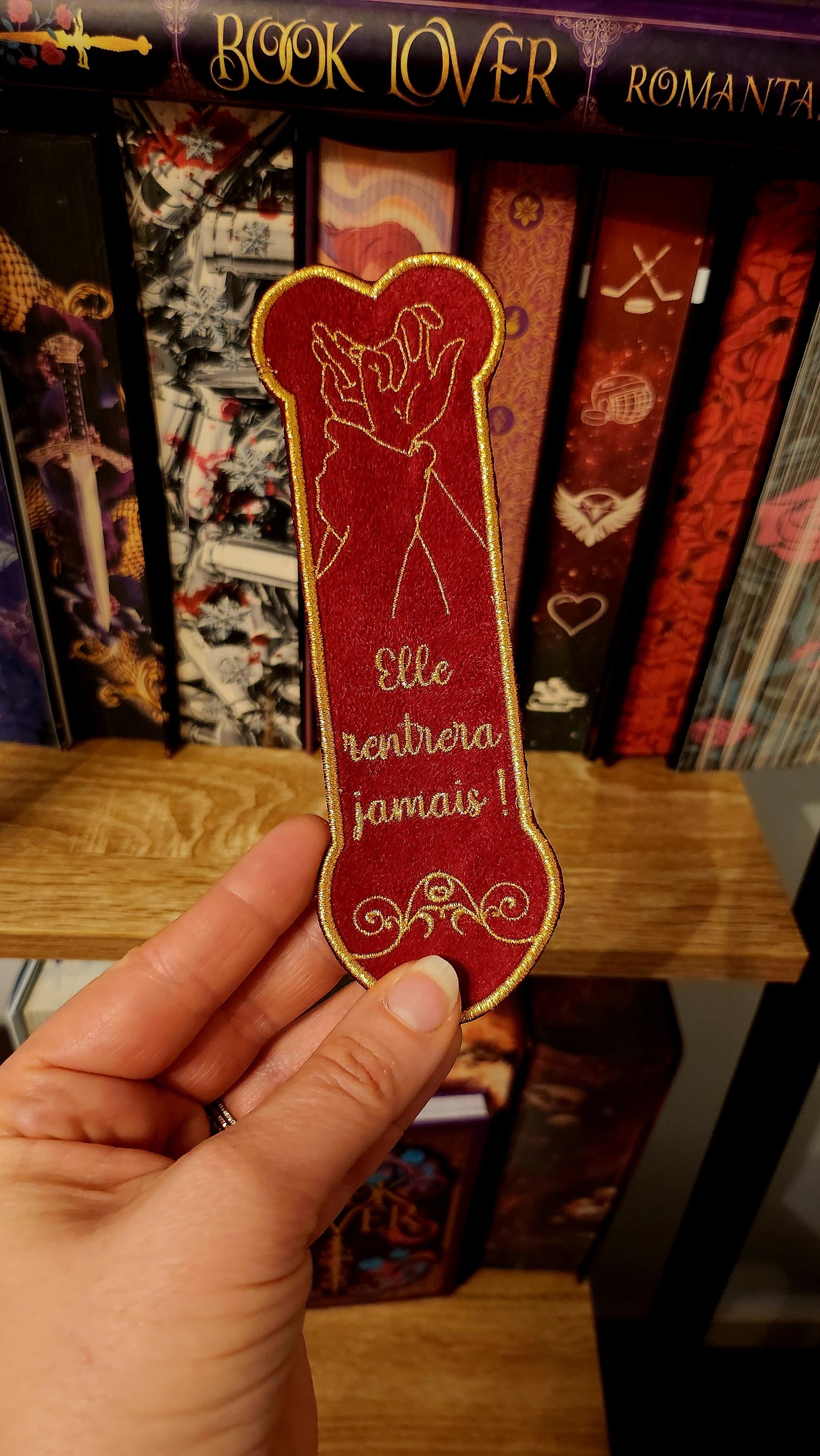 Marque-page brodé  « Jamais dire jamais ! »