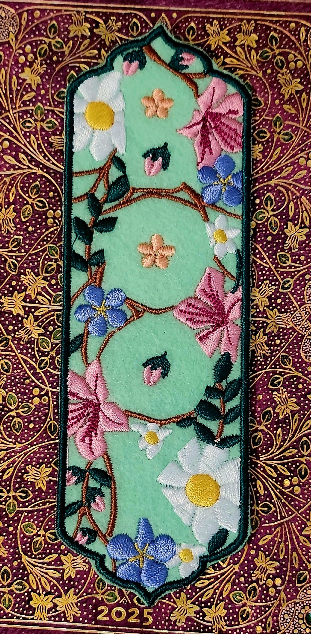 Marque-pages brodé " Printemps "