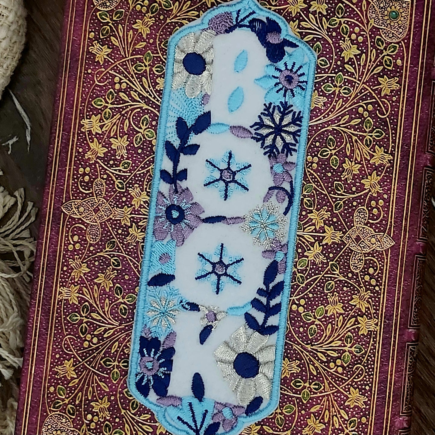 Marque-pages brodé « Hiver »