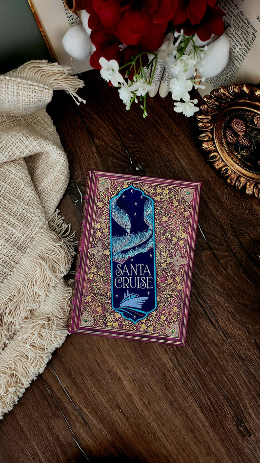 Marque-page brodé  « Santa Cruise » de Flora Peony